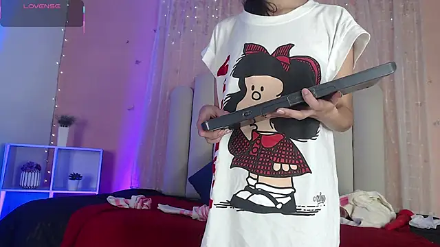 Snapshot of SweetRenata_ chatting on January 9, 2026, 11:24 am SweetRenata online show from January 9, 2026, 11:24 am