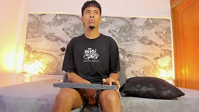 Ethan thouse online show from October 15, 2025, 3:06 am