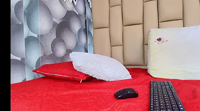 hannah teehn online show from November 7, 2025, 8:53 pm