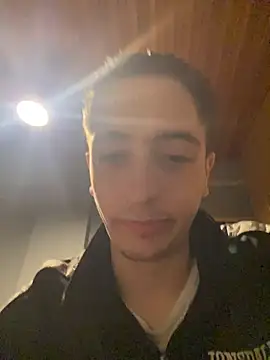 Asimako online show from December 15, 2025, 6:56 pm