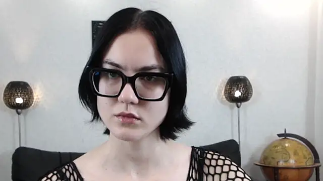 Marie Fitch online show from November 26, 2025, 4:13 am