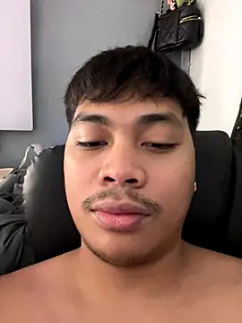 LuisitoJuancho55 online show from November 28, 2025, 1:58 pm