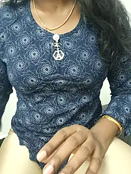 Snapshot of Tamilmallu-duskygirl03 chatting on November 10, 2025, 7:40 am Tamilmallu-duskygirl03 online show from November 10, 2025, 7:40 am