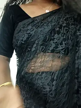 Snapshot of Tamilmallu-duskygirl03 chatting on November 12, 2025, 7:09 am Tamilmallu-duskygirl03 online show from November 12, 2025, 7:09 am