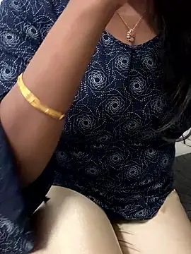 Snapshot of Tamilmallu-duskygirl03 chatting on November 13, 2025, 7:35 pm Tamilmallu-duskygirl03 online show from November 13, 2025, 7:35 pm