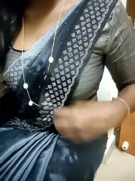 Snapshot of Tamilmallu-duskygirl03 chatting on December 16, 2025, 7:02 am Tamilmallu-duskygirl03 online show from December 16, 2025, 7:02 am