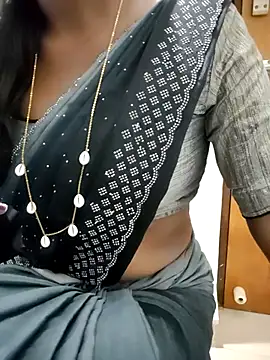 Tamilmallu-duskygirl03 online show from January 13, 2026, 6:08 am