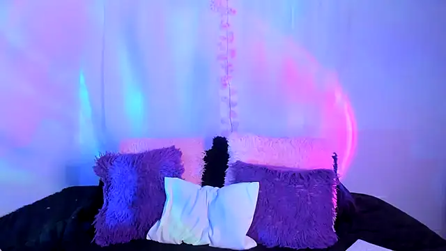 HeidyRousse online show from May 29, 2026, 8:51 pm