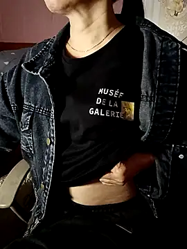 Snapshot of Jonaa99 chatting on November 24, 2025, 12:54 am Jonaa99 online show from November 24, 2025, 12:54 am