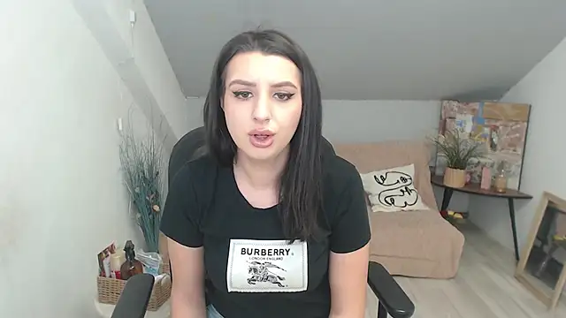 BettyJamess online show from December 14, 2025, 9:14 am