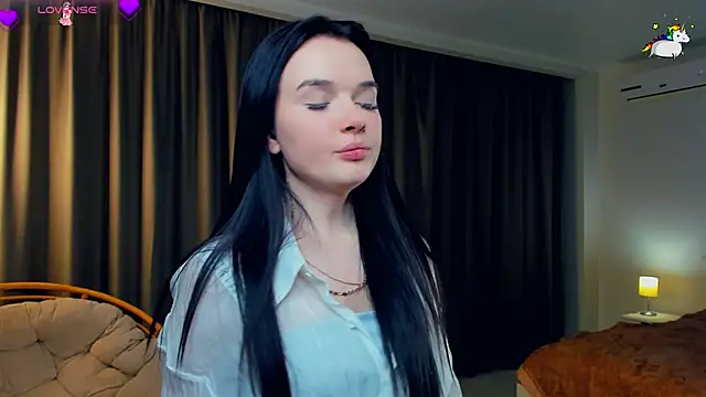 RonnieSchmertz online show from November 19, 2025, 5:46 pm