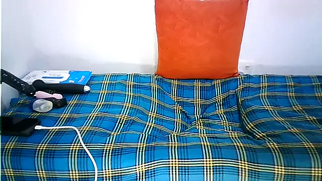 Snapshot of Ntokozo290 chatting on December 22, 2025, 5:43 pm Ntokozo290 online show from December 22, 2025, 5:43 pm