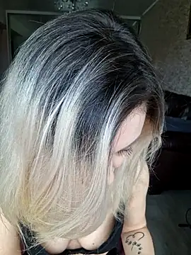 BritanyVegas online show from November 28, 2025, 12:41 pm