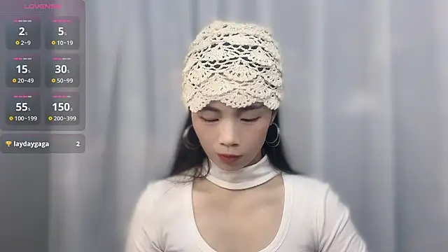 Lynnalltop-165-KeKe online show from December 18, 2025, 12:22 pm