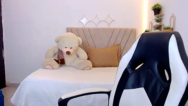 zara cute online show from July 11, 2026, 12:08 pm