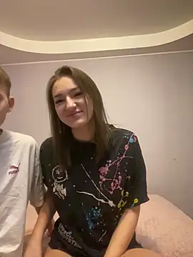 Snapshot of Dabi_002 chatting on February 3, 2026, 1:37 am Dabi 002 online show from February 3, 2026, 1:37 am