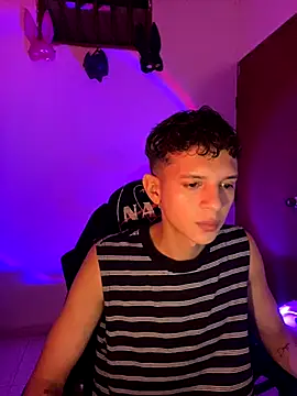 Snapshot of tylernova chatting on October 17, 2025, 3:31 am tylernova online show from October 17, 2025, 3:31 am