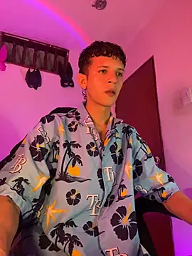 Snapshot of tylernova chatting on November 2, 2025, 3:42 am tylernova online show from November 2, 2025, 3:42 am