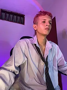 Snapshot of tylernova chatting on November 13, 2025, 3:49 am tylernova online show from November 13, 2025, 3:49 am