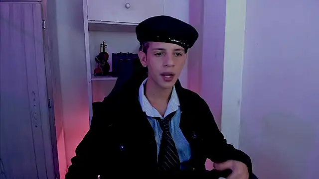 Snapshot of tylernova chatting on November 26, 2025, 3:29 am tylernova online show from November 26, 2025, 3:29 am