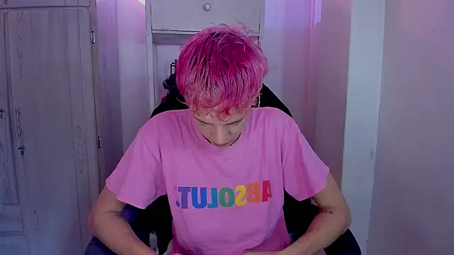 Snapshot of tylernova chatting on November 30, 2025, 3:54 am tylernova online show from November 30, 2025, 3:54 am