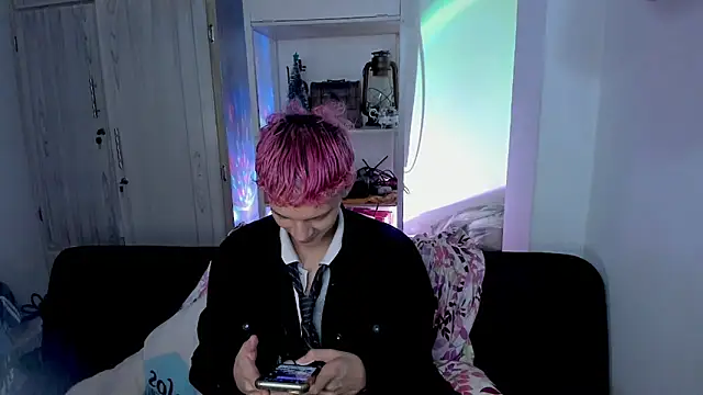 Snapshot of tylernova chatting on December 23, 2025, 3:15 am tylernova online show from December 23, 2025, 3:15 am