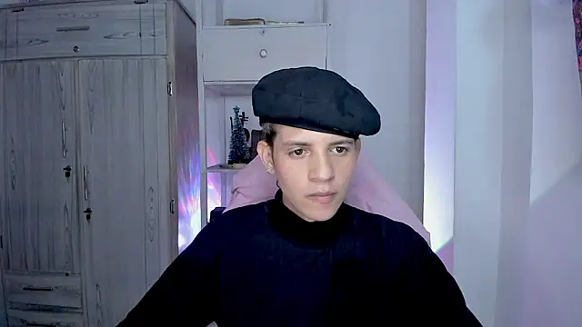 Snapshot of tylernova chatting on January 10, 2026, 2:02 am tylernova online show from January 10, 2026, 2:02 am