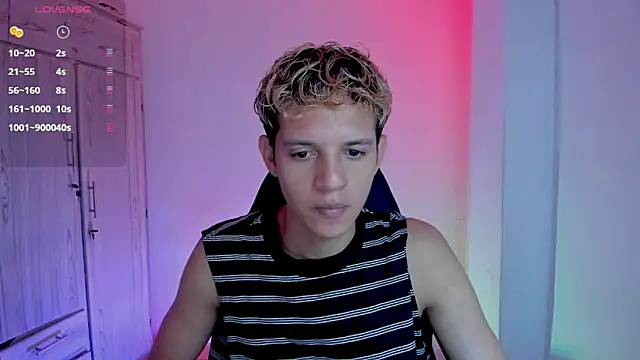 Snapshot of tylernova chatting on February 21, 2026, 3:29 am tylernova online show from February 21, 2026, 3:29 am