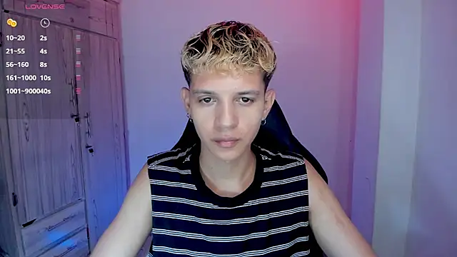 Snapshot of tylernova chatting on March 4, 2026, 3:23 am tylernova online show from March 4, 2026, 3:23 am