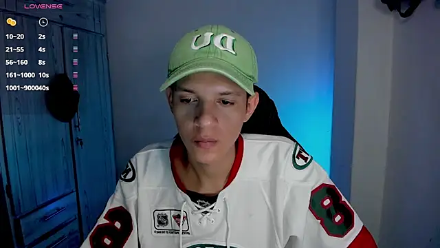 Snapshot of tylernova chatting on March 23, 2026, 3:21 am tylernova online show from March 23, 2026, 3:21 am