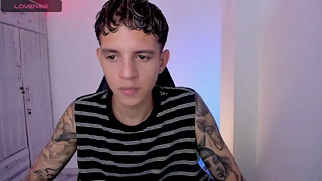 Snapshot of tylernova chatting on April 26, 2026, 1:47 am tylernova online show from April 26, 2026, 1:47 am