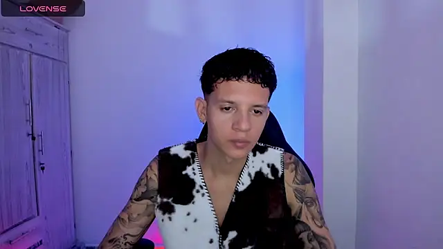 Snapshot of tylernova chatting on May 29, 2026, 3:15 am tylernova online show from May 29, 2026, 3:15 am