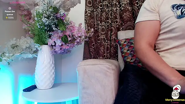 Kiaraa88 online show from December 22, 2025, 12:13 pm