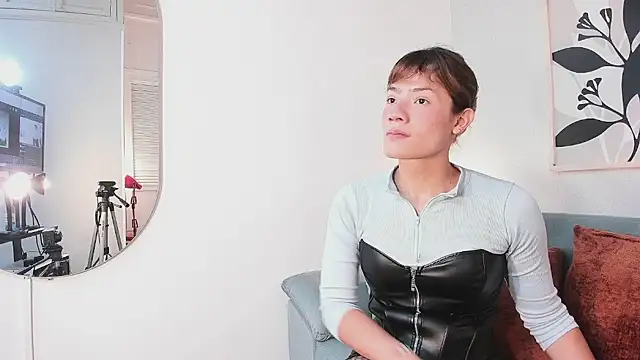 KassMonroe online show from February 17, 2026, 7:53 pm