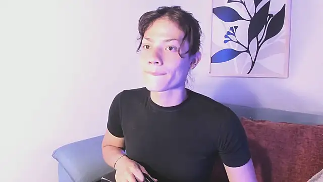 KassMonroe online show from April 5, 2026, 12:46 pm