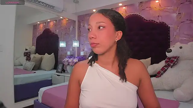 cloe 555 online show from October 28, 2025, 10:12 pm