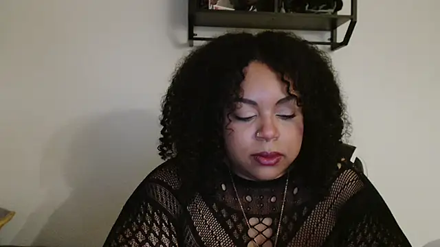 Snapshot of KalaniRose chatting on October 28, 2025, 6:17 am KalaniRose online show from October 28, 2025, 6:17 am