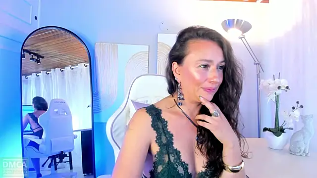 Snapshot of indigo_wild_ chatting on January 5, 2026, 10:24 pm indigo wild online show from January 5, 2026, 10:24 pm