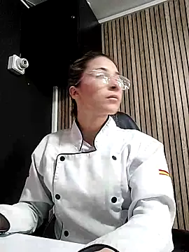 Snapshot of Sara_Roades chatting on October 21, 2025, 1:34 pm Sara Roades online show from October 21, 2025, 1:34 pm