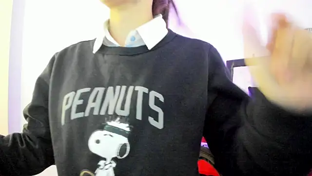 Snapshot of Sara_Roades chatting on November 28, 2025, 8:00 pm Sara Roades online show from November 28, 2025, 8:00 pm