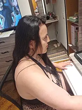 Snapshot of Valerii_Moon chatting on December 21, 2025, 4:30 am Valerii Moon online show from December 21, 2025, 4:30 am