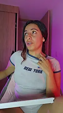 Snapshot of Meganthomson chatting on December 18, 2025, 3:56 am Meganthomson online show from December 18, 2025, 3:56 am