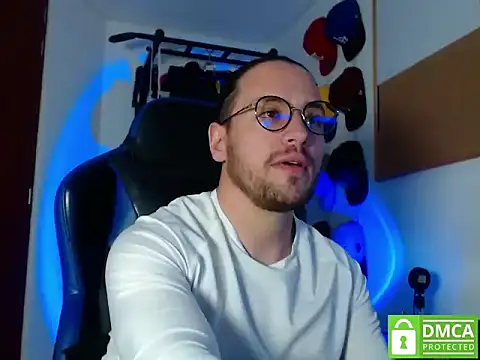 kurt xx online show from November 5, 2025, 3:06 am