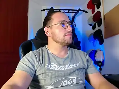 kurt xx online show from December 5, 2025, 1:42 pm