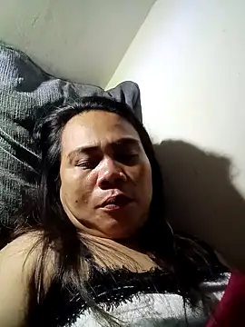 Snapshot of erma_joy chatting on October 21, 2025, 8:09 pm erma joy online show from October 21, 2025, 8:09 pm