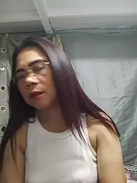 Snapshot of erma_joy chatting on April 27, 2026, 9:02 pm erma joy online show from April 27, 2026, 9:02 pm