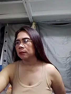 Snapshot of erma_joy chatting on May 2, 2026, 1:10 am erma joy online show from May 2, 2026, 1:10 am