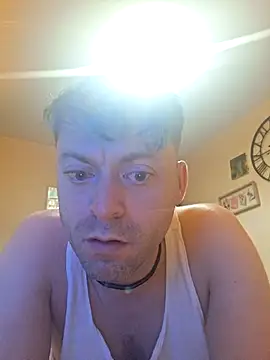 Snapshot of DelayedAnalog720 chatting on October 26, 2025, 9:42 pm DelayedAnalog720 online show from October 26, 2025, 9:42 pm