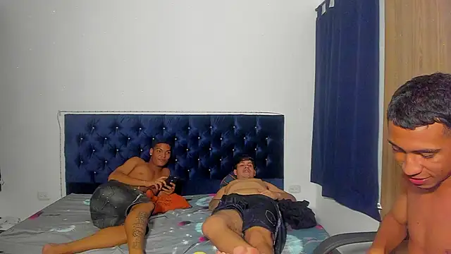 Snapshot of isaac_master77 chatting on November 14, 2025, 3:49 am isaac master77 online show from November 14, 2025, 3:49 am