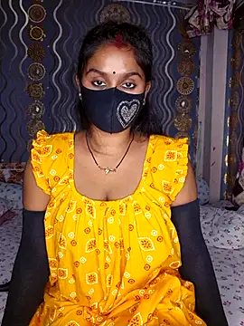 Sweet-Maddlina online show from November 3, 2025, 10:38 am